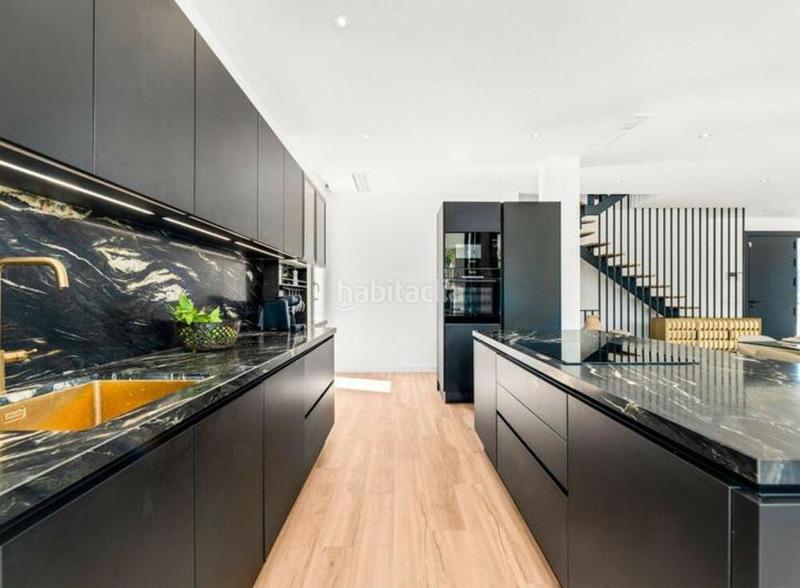 Foto 702f9068-575b-4abf-99e4-5956333423dd. Casa amb aparcament piscina a San Pedro de Alcántara Pueblo Marbella