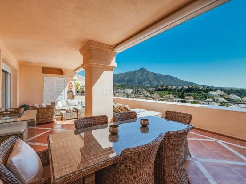 Foto 71a3f469-6889-44a7-896a-3b4374dba42c. Rent penthouse with parking pool in Los Naranjos Marbella