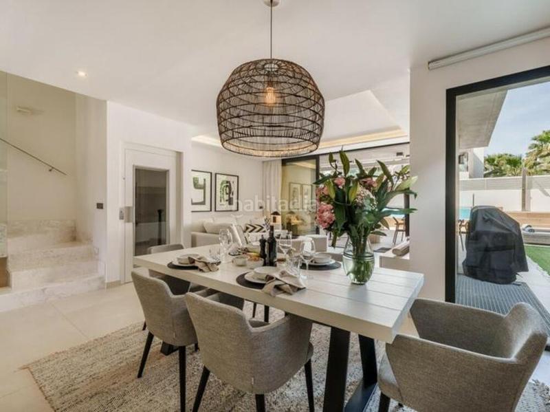 Foto 3f9075dc-5a4a-4848-b414-3986de298ba8. Maison jumelée avec parking piscine dans Puerto Banús Marbella