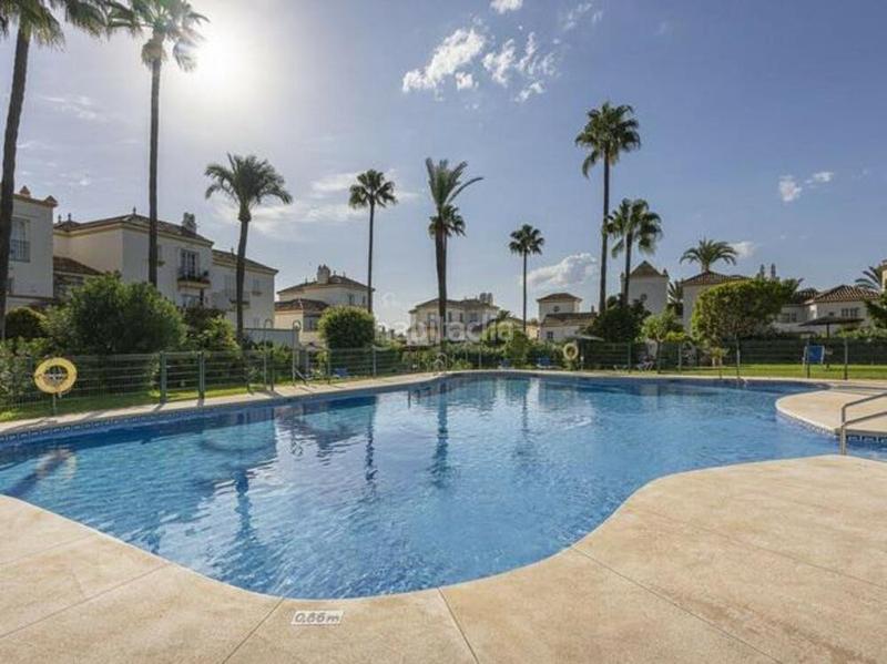 Foto 8c9d5ba9-b672-463d-87e7-1b32bd7c5d8b. Semi detached house with parking pool in Villacana - Costalita - Saladillo Estepona