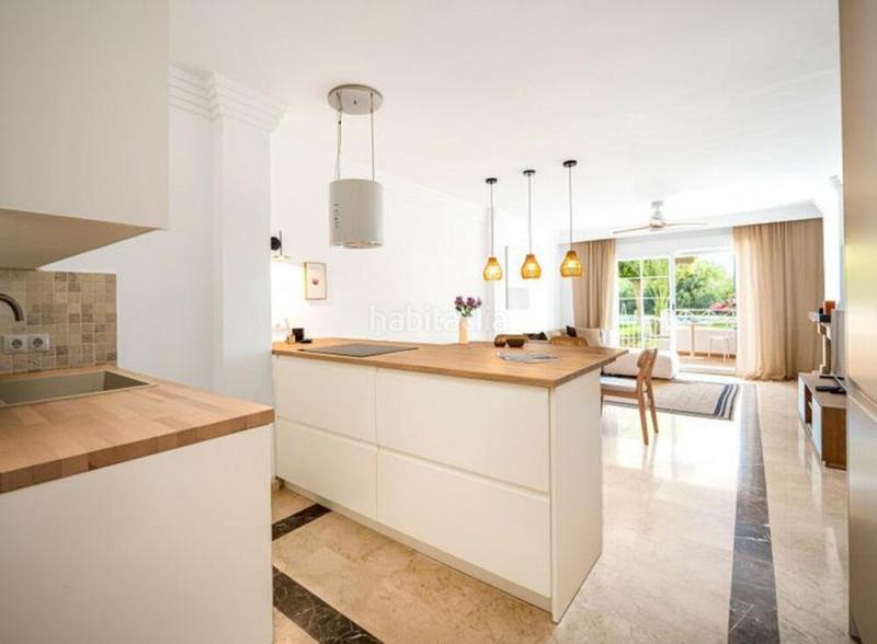 Foto 443a3c03-e8dc-4334-af3c-0cc3df3d28b7. Ground floor with parking pool in Río Real Marbella