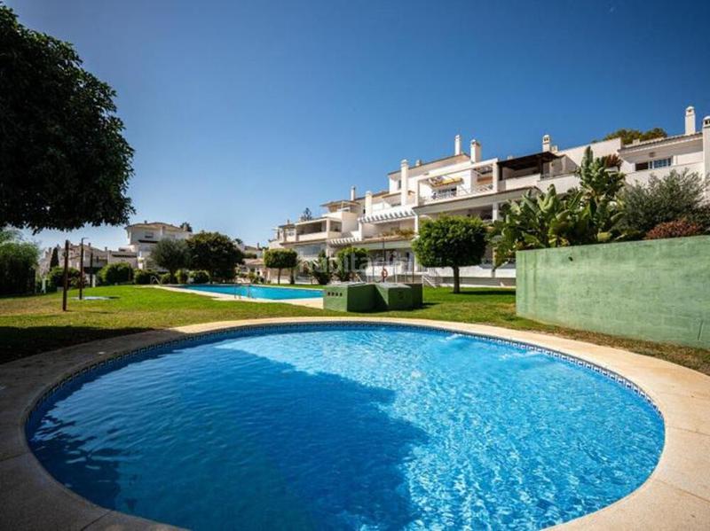Foto 6dadae38-6f37-4274-8fb3-579d92e20328. Ground floor with parking pool in Río Real Marbella