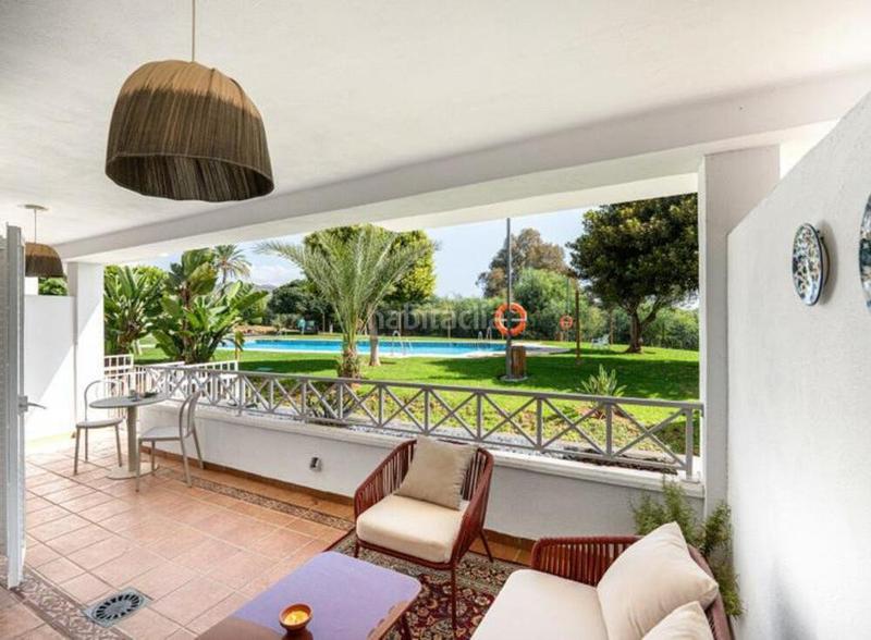 Foto 83f7133e-aa69-4903-aa3e-42ecb1753731. Ground floor with parking pool in Río Real Marbella