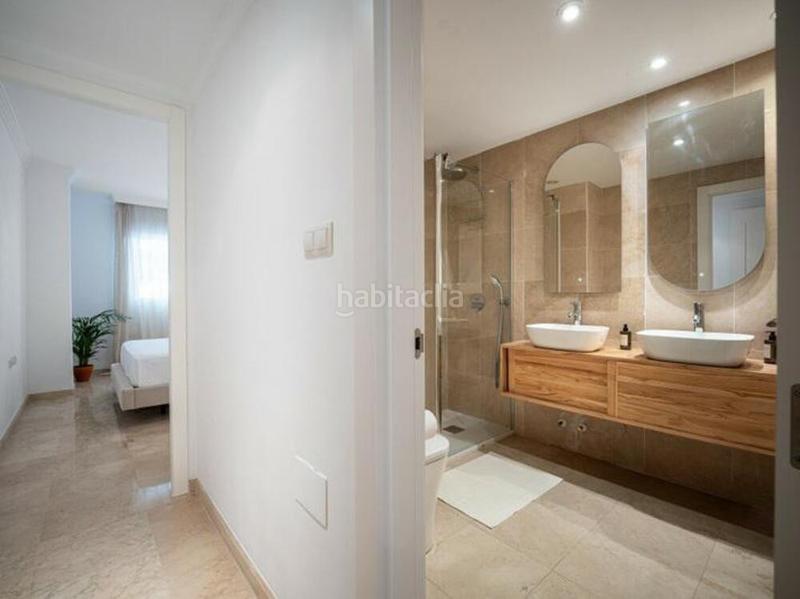 Foto d611bd22-c013-44ce-b73c-941d73797cc3. Ground floor with parking pool in Río Real Marbella