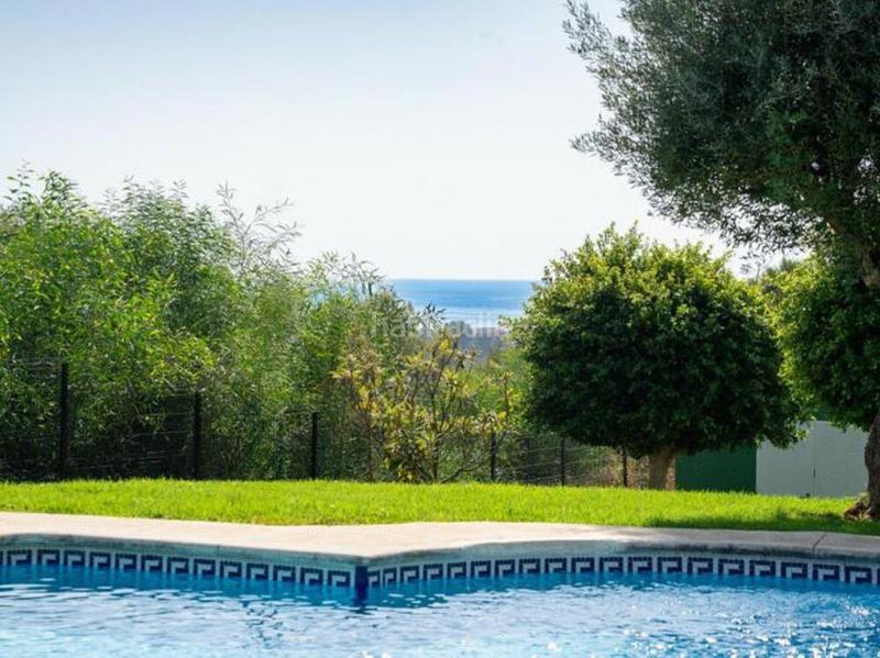 Foto fe1cb3c5-03f9-4d12-bdce-cebbba270ec0. Ground floor with parking pool in Río Real Marbella