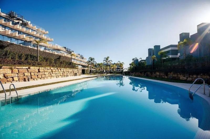 Foto 891fba57-3c2d-44ed-8a7e-e770b0b44610. Alquiler planta baja exclusivo apartamento en planta baja de lujo en oasis325, en Estepona