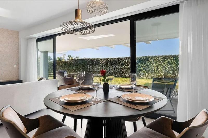 Foto 91b6d9d9-4871-477f-bc23-09c82a7595f8. Alquiler planta baja exclusivo apartamento en planta baja de lujo en oasis325, en Estepona