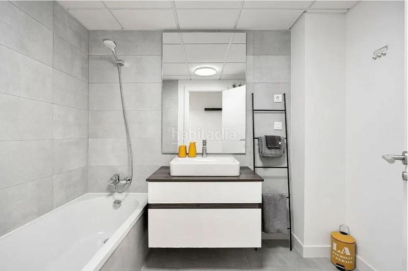 Foto aa7d8119-e71d-4c93-bfc9-b6d958147f1b. Alquiler planta baja exclusivo apartamento en planta baja de lujo en oasis325, en Estepona