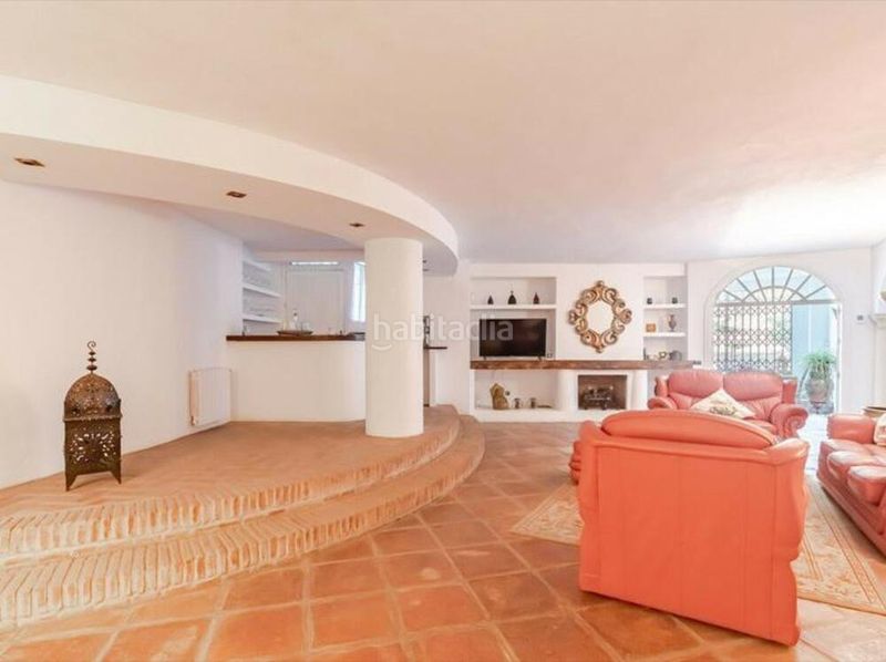 Foto 015f0e15-a885-4f90-b218-e4fd6a9e5585. Rez-de-chaussée avec parking piscine dans Cabopino - Artola Marbella