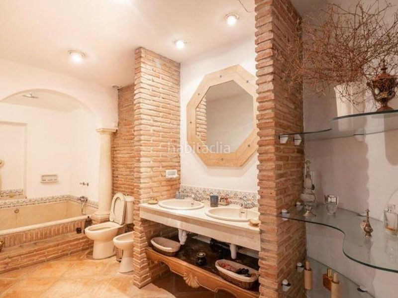 Foto 873d8744-fabf-4057-99fd-449df326dbf5. Rez-de-chaussée avec parking piscine dans Cabopino - Artola Marbella