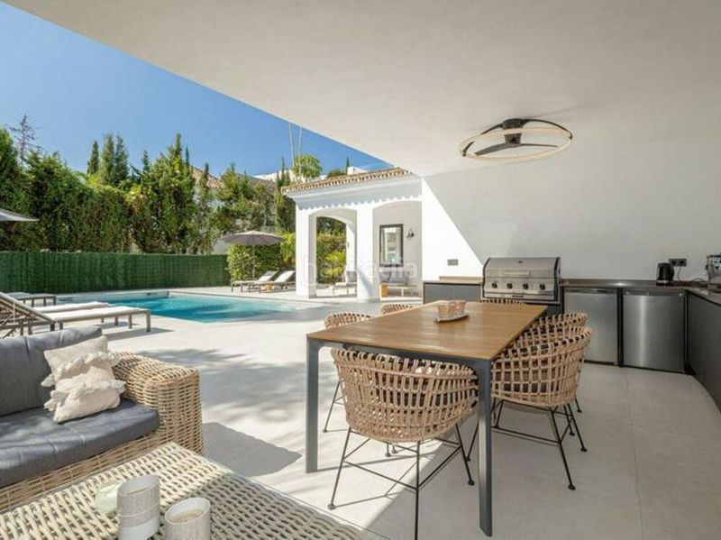 Foto 3e938fb7-1909-4981-acc5-13cc344f6f22. Casa amb aparcament piscina a Paraiso - Barronal Estepona