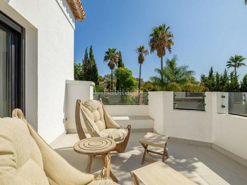 Foto aa4aceac-8bf1-4bbb-8629-185f8dfd9be4. Casa amb aparcament piscina a Paraiso - Barronal Estepona