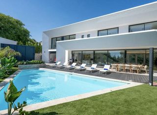 Haus in Reserva de Marbella. Vivienda de lujo refinado sobre el mediterráneo en reserva marbe