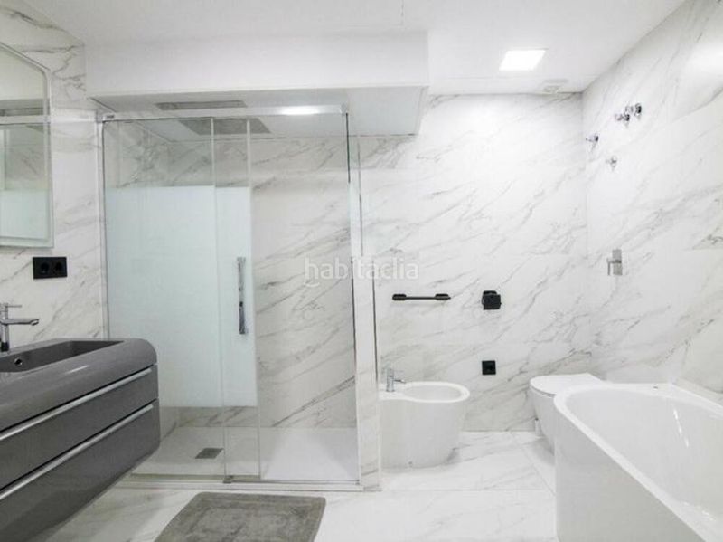 Foto 7b9028ed-972f-4071-9136-c2664ebda162. Apartament amb aparcament piscina a Puerto Banús Marbella