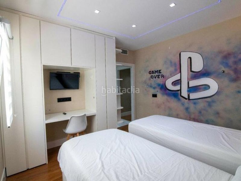 Foto b90e19d4-f348-41cf-b087-dea5a4cb5826. Apartament amb aparcament piscina a Puerto Banús Marbella