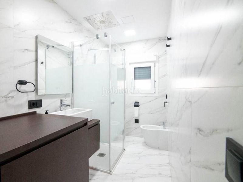 Foto fbb3f712-07dd-4b3a-b89c-45e9927cc8b6. Apartament amb aparcament piscina a Puerto Banús Marbella