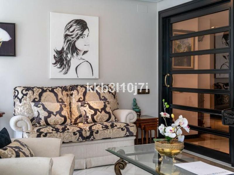 Foto 85337a97-2fdd-4eaf-af4f-2f56893f3ed8. Apartament amb aparcament piscina a Playa de la Fontanilla Marbella