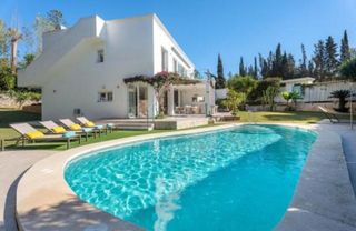 Casa a El Rosario - Ricmar. Villa olicana  elegante vivienda familiar con espacios exteriore