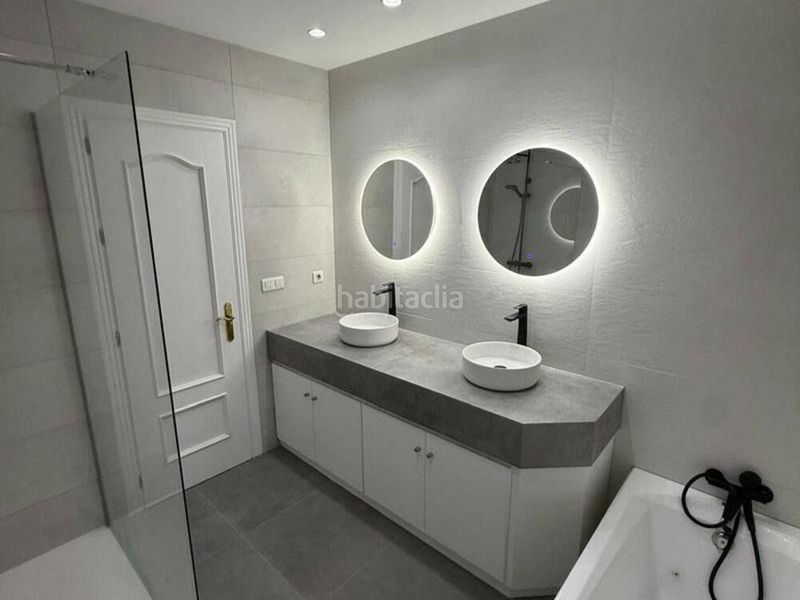 Foto a6cf8ad6-e8a1-446e-9f31-576e1dc382fb. Lloguer casa adossada amb aparcament piscina a Guadalmina Alta Marbella