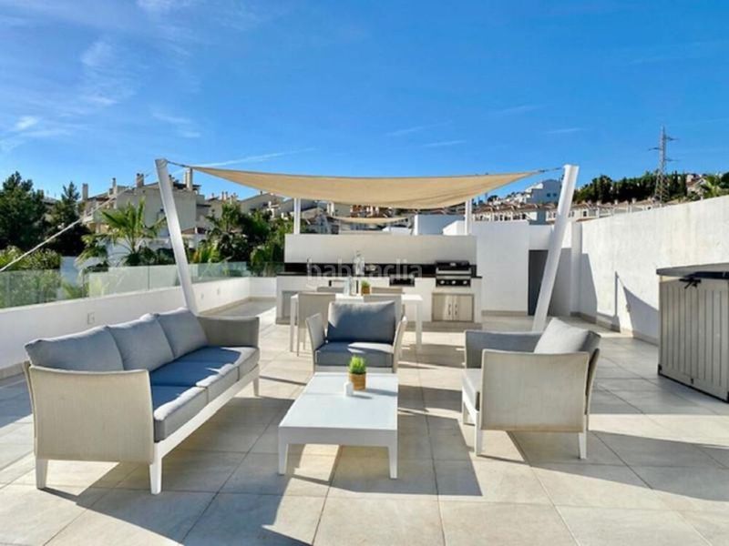 Foto 4612d3e5-f076-4db7-ae9e-0f3bf9a67cba. Lloguer casa amb aparcament piscina a Nueva Atalaya Estepona
