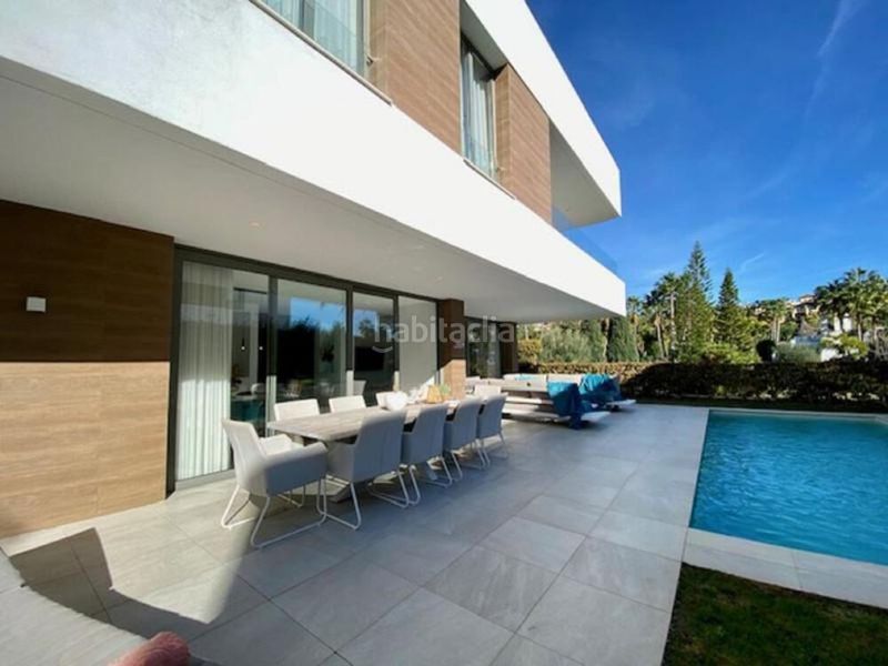 Foto d3bfff3d-c2d7-4f50-a937-62f67229e39b. Lloguer casa amb aparcament piscina a Nueva Atalaya Estepona