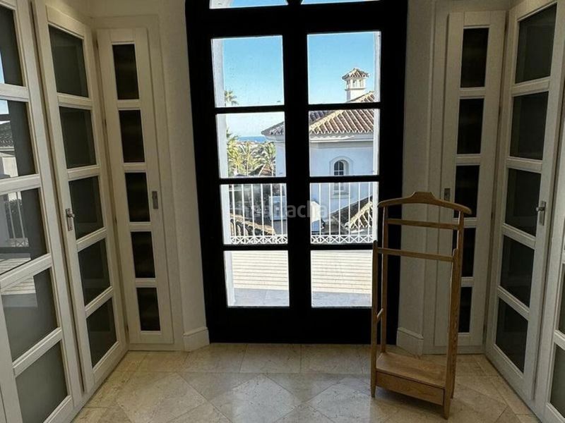 Foto adb8e7f4-92c2-4b07-b1e8-8b91578e3ae6. Lloguer casa amb aparcament piscina a Puente Romano Marbella