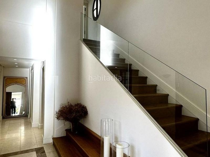 Foto def43620-2573-4f3f-b3b4-9b312cee01a1. Lloguer casa amb aparcament piscina a Puente Romano Marbella