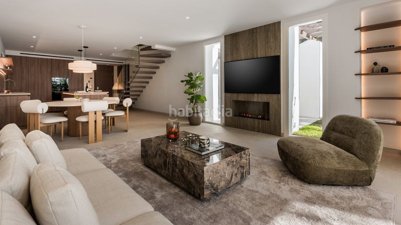 Foto 5209014d-6f21-42ee-930a-3bbef9ce4a6e. Casa aparellada amb aparcament piscina a lomas de Marbella club Marbella