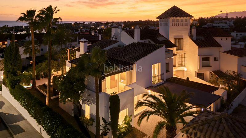 Foto 9374e4d1-fc88-4619-9d05-187d96b680ba. Casa aparellada amb aparcament piscina a lomas de Marbella club Marbella