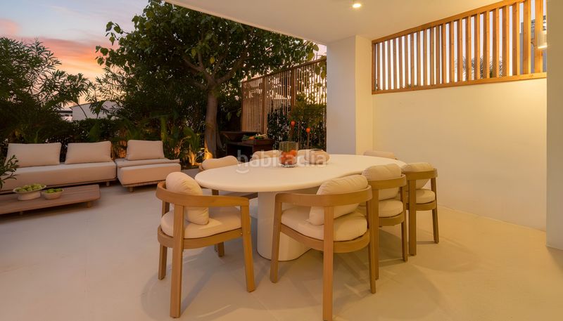 Foto a9856164-8ae7-409f-9dbf-2b26ef206118. Casa aparellada amb aparcament piscina a lomas de Marbella club Marbella