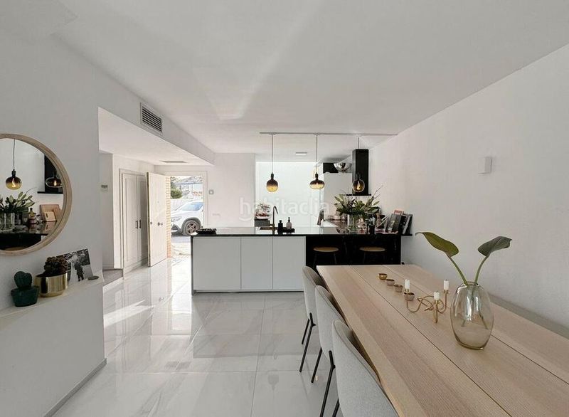 Foto 02b33592-5248-4b06-9958-9a0e18bbf2cb. Casa adossada amb calefacció aparcament piscina a Marbella