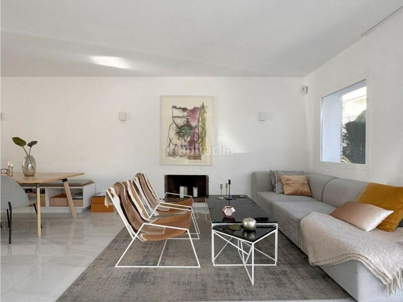 Foto 984fa38a-ce5c-4c29-a7b7-f7e395bc73c8. Casa adossada amb calefacció aparcament piscina a Marbella