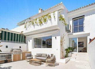Casa adossada a Nueva Alcántara
