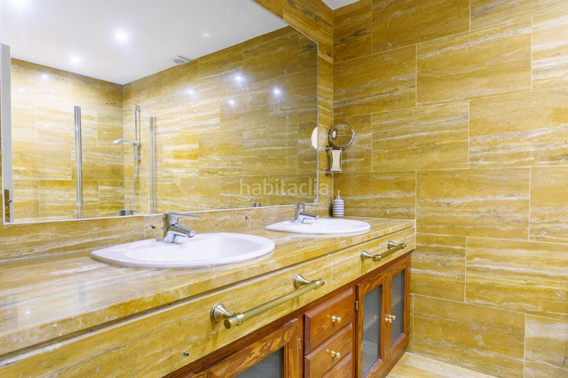 Foto df53e70d-3bc6-4700-8ff5-725a4674f35b. Planta baixa a isabel de valois 2 a Puerto Banús Marbella