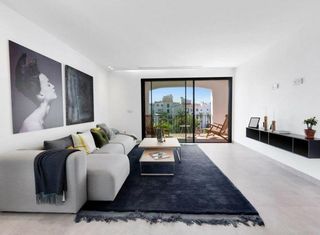 Rez-de-chaussée à Puerto Banús. Elegante apartamento con vistas al jardín a pasos de puerto banú