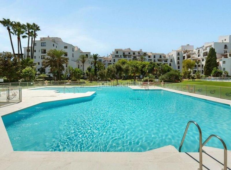 Foto 2c61ff05-046b-46b6-9ede-958b0e62d9b2. Planta baixa amb calefacció aparcament piscina a Marbella