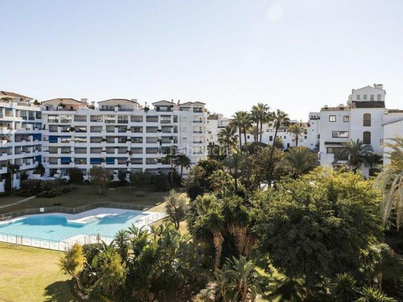 Foto 4e626417-256e-4478-97e0-02c62dd3e6eb. Planta baixa amb calefacció aparcament piscina a Marbella