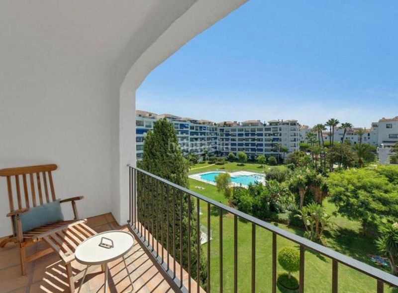 Foto d9f77ecd-4d6d-4dfa-9924-9a9df0900c92. Planta baixa amb calefacció aparcament piscina a Marbella
