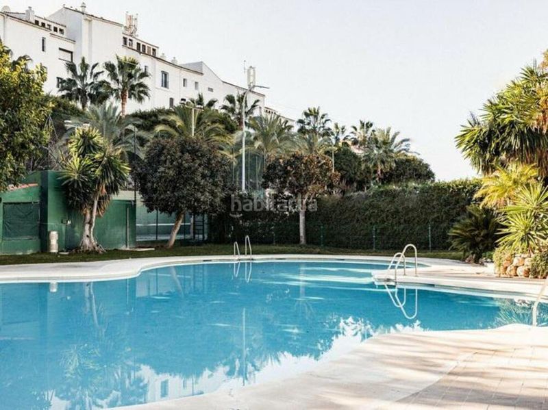 Foto ffbd3810-d7f5-4bdc-9382-f211bdf7a8db. Planta baixa amb calefacció aparcament piscina a Marbella