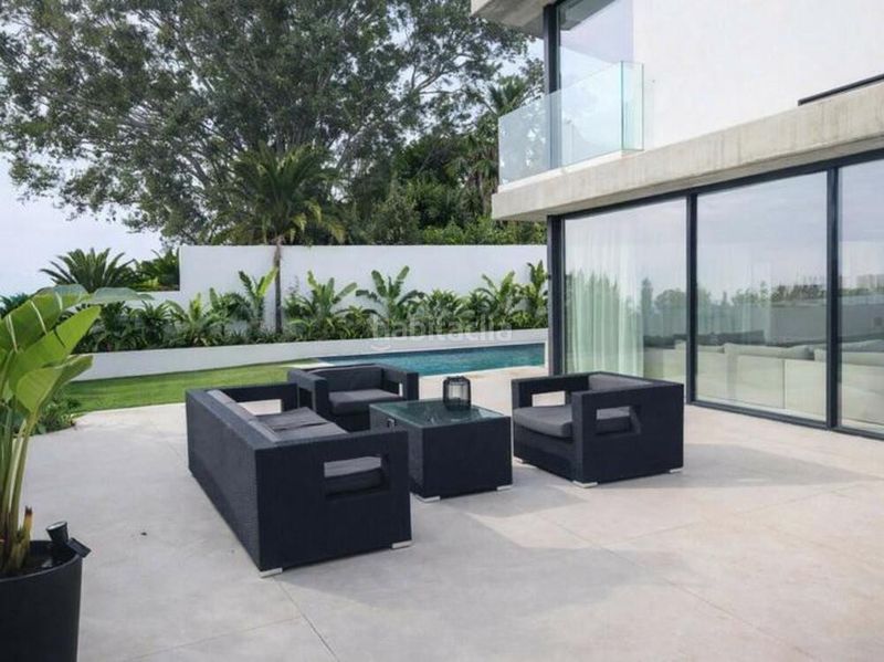 Foto 4bf05df4-95be-49ac-a6bf-ccc509c5f553. Location maison avec parking piscine dans Nueva Andalucía centro Marbella