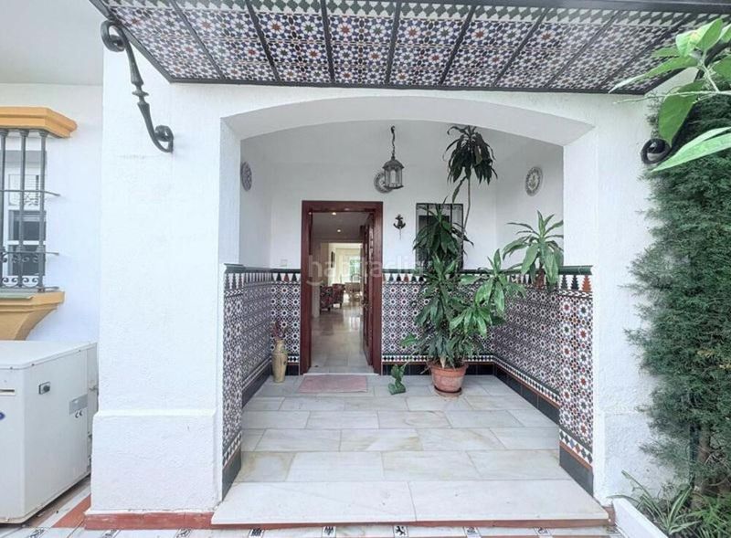 Foto c5edcb5d-2fc2-4ca6-855e-9a77caf20f39. Casa aparellada amb piscina a Cancelada Estepona