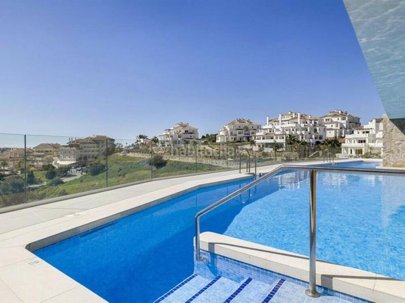 Foto 460fa7f1-2513-4f4b-ac27-e351aa949107. Àtic amb aparcament piscina a Nueva Andalucía centro Marbella