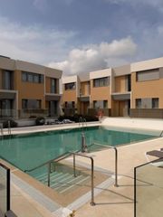 Rent Semi detached house in El Faro de Calaburra - Chaparral. Lujo