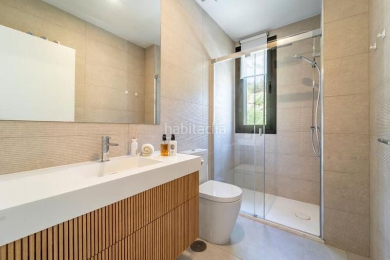 Foto 028fbeff-b6ca-4e63-aabf-221310cd0dc5. Àtic amb calefacció aparcament piscina a Cabopino - Artola Marbella