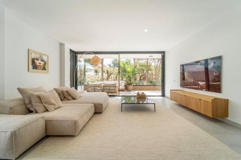 Foto e72e8ee5-25d6-4727-8651-ee3dcd6357e2. Àtic amb calefacció aparcament piscina a Cabopino - Artola Marbella