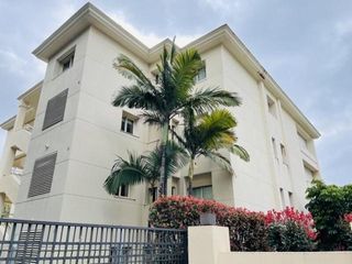 Rent Ground floor in La Carolina - Guadalpín. Lujo