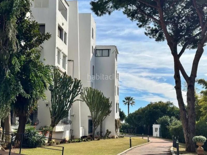 Foto 14cdb6ee-970b-4a6c-9b95-a5478cdbcbd0. Apartament amb calefacció aparcament piscina a Puerto Banús Marbella