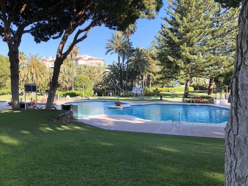 Foto 2c8ea8d1-1fac-4269-81b5-ca51b73434a2. Apartament amb calefacció aparcament piscina a Puerto Banús Marbella