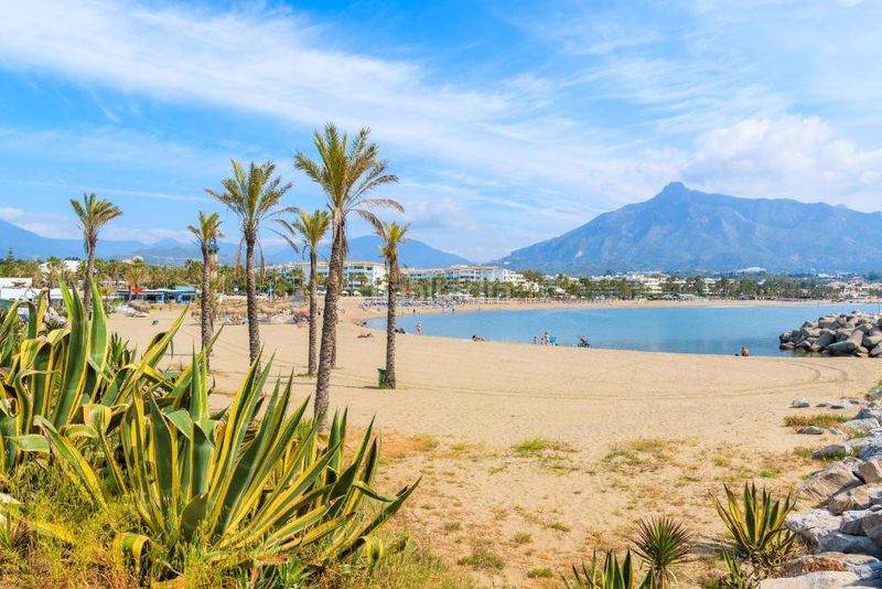 Foto e7ef8846-8e82-4701-a19e-6ffae7305e53. Apartament amb calefacció aparcament piscina a Puerto Banús Marbella