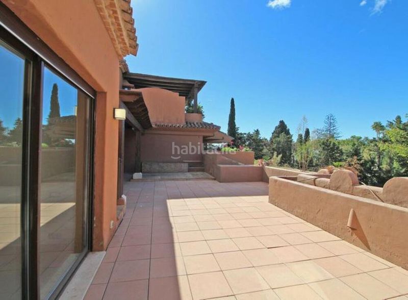 Foto b8930dca-b103-420d-80ff-aaa4676ea113. Àtic amb aparcament piscina a Casasola Estepona